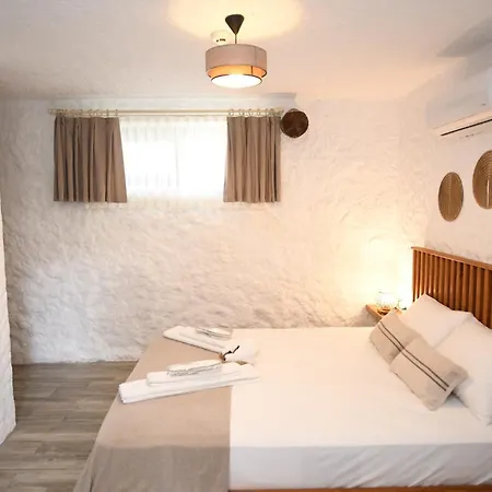 Mahzen (adults Only) 2*