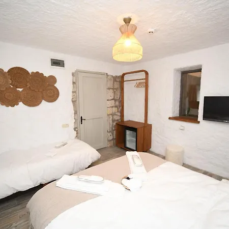 Mahzen - Adults Only Alacati