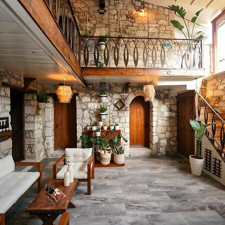 Mahzen - Adults Only 2* Alacati