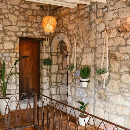 Mahzen - Adults Only 2* Alacati