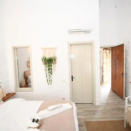 Mahzen - Adults Only 2* Alacati