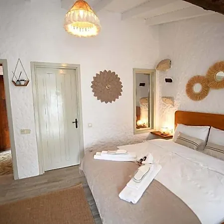 Mahzen (adults Only) Hotel 2*