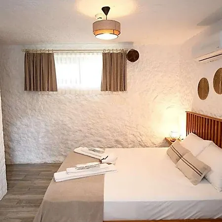 Mahzen (adults Only) Hotel